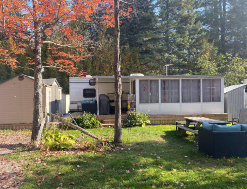 2005 – 34’ Fleetwood Wilderness with 3 Season Room. Asking: $28,000