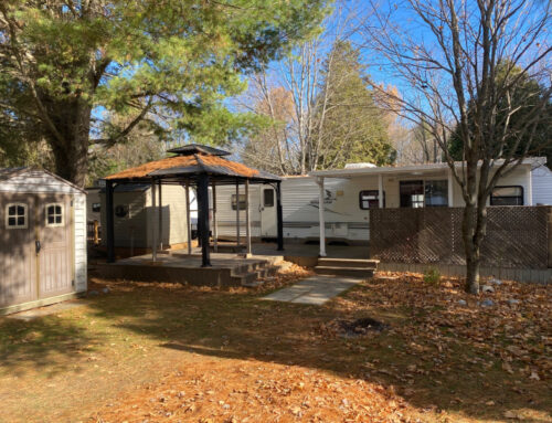 2005 – 39’ Fleetwood Mallard with Hardtop Awning. Asking $25,000