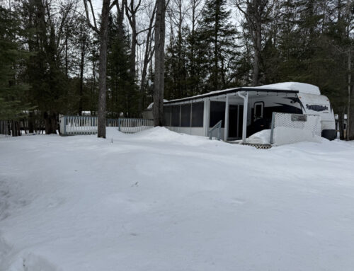 2016 – 32’ Springdale Limited Edition with Hard Top Awning and Screen Room. Asking: $44,900