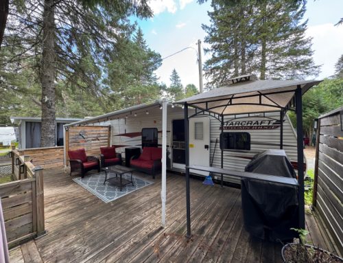 2012 – Starcraft 278BH Trailer. Asking $14,500